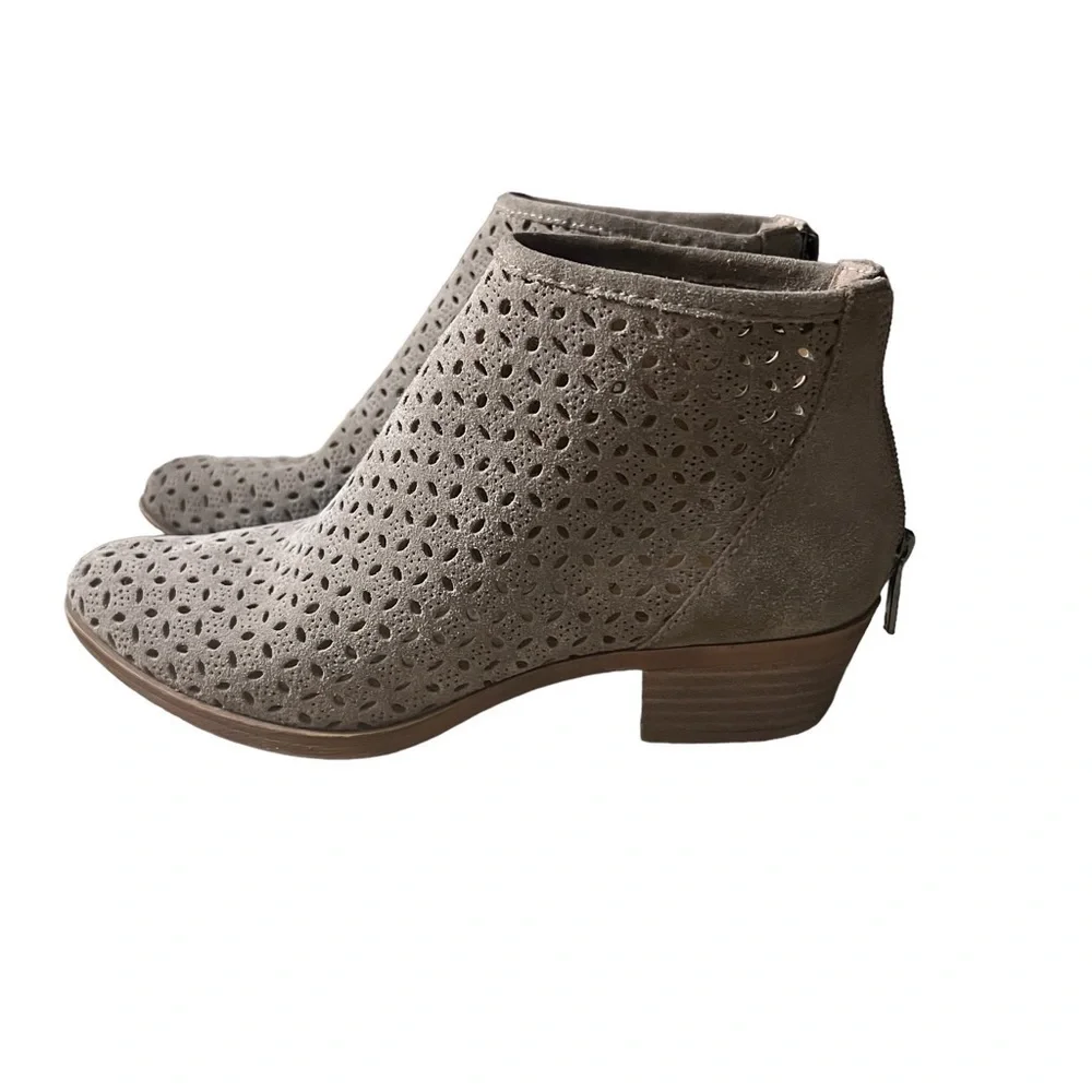 LUCKY BRAND Basel Perforated Booties in Tan with Stacked Wood Heel Size 7.5